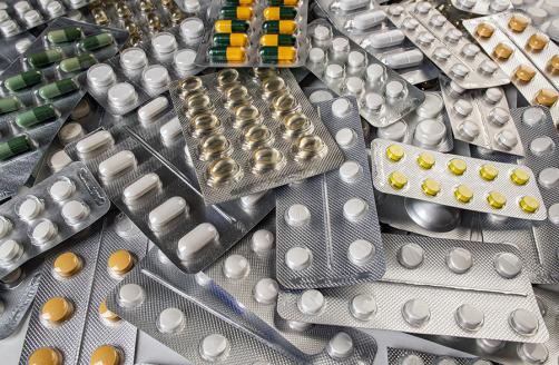 Falta de insumos afeta o setor farmacêutico